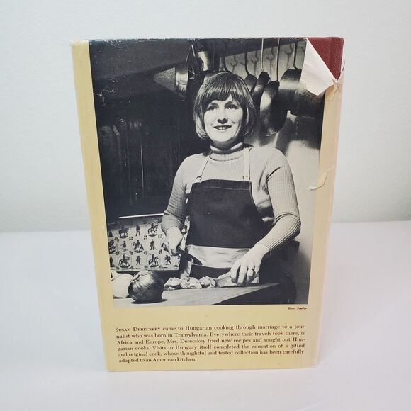 The Hungarian Cookbook by Susan Derecskey ~ Vintage 1972 Hardcover w/DJ - Picture 2 of 12